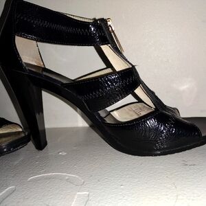 Michael kors sandals heels size 8.5M